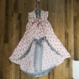 Angie Floral Shorts Jumpsuit/dress Boho Size Large, halter style on the top.